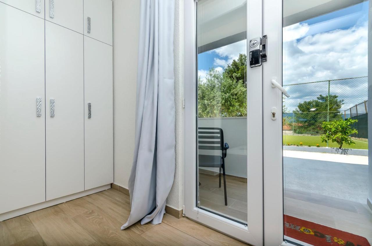 Apartments Villa Niko トロギール エクステリア 写真