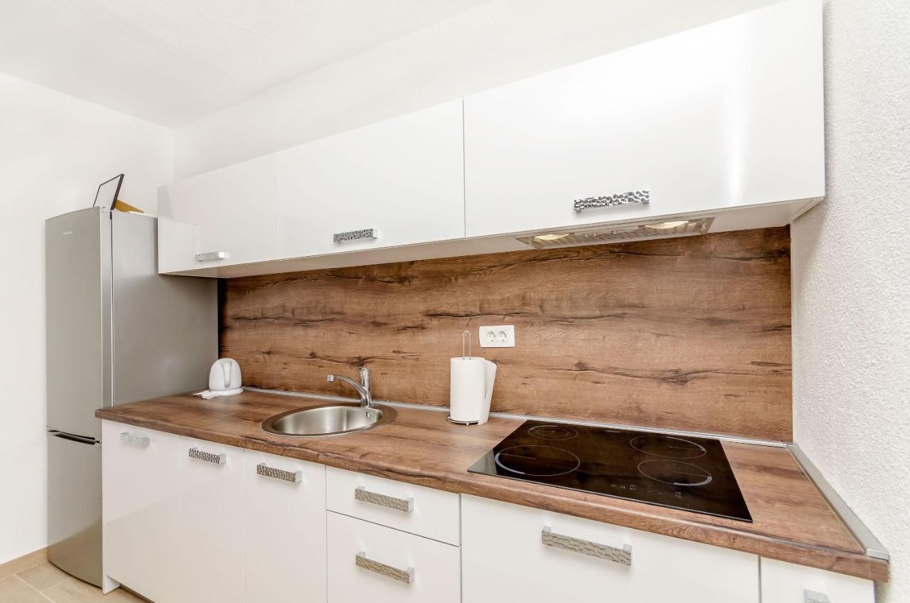 Apartments Villa Niko トロギール エクステリア 写真