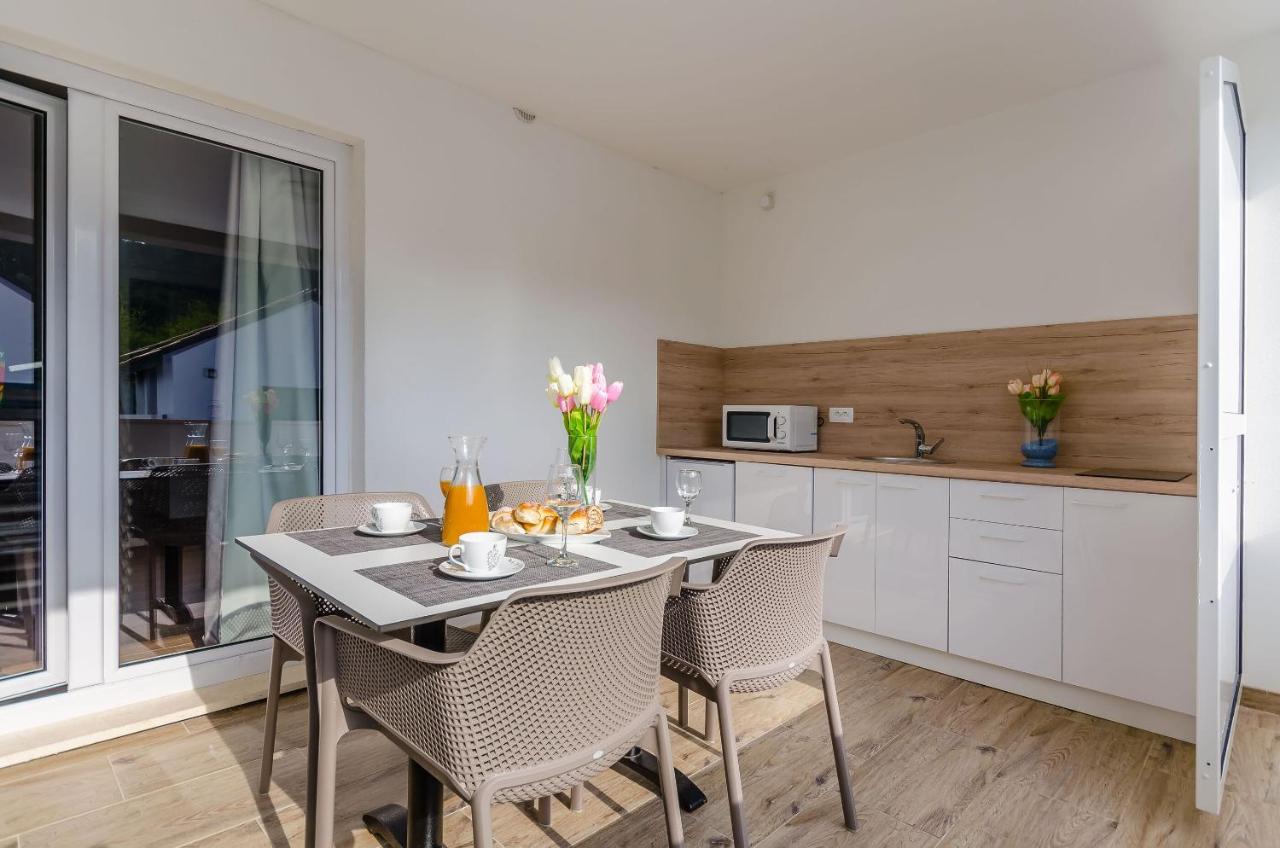 Apartments Villa Niko トロギール エクステリア 写真