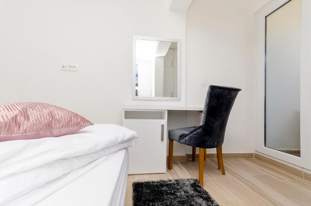 Apartments Villa Niko トロギール エクステリア 写真