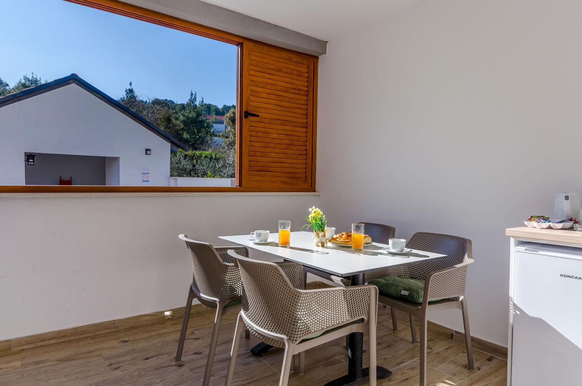 Apartments Villa Niko トロギール 部屋 写真